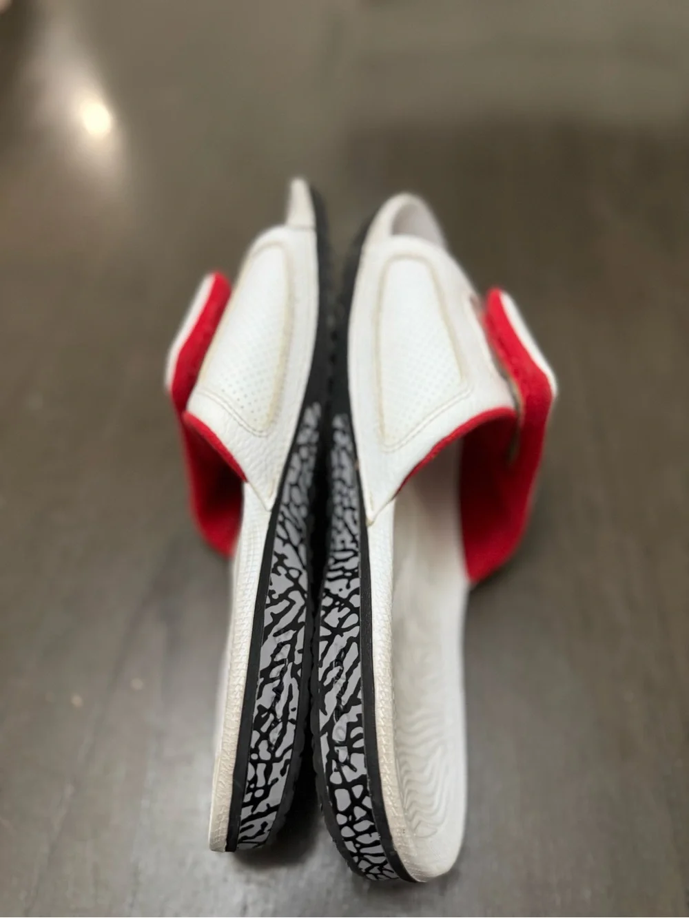 Jordan slides bold
